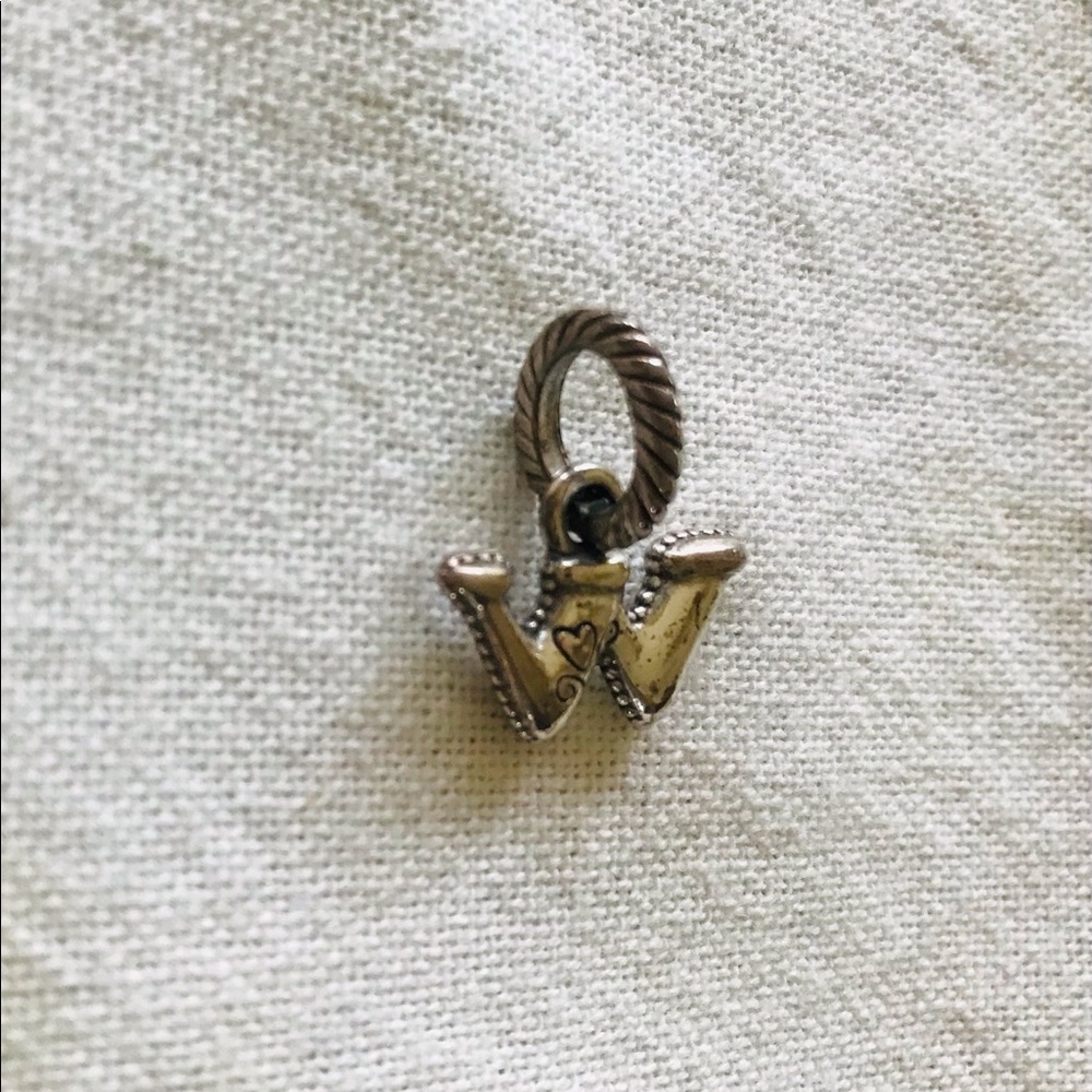 - Brighton Lower Case W